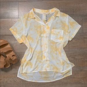 🆕🚨Sheer button down blouse